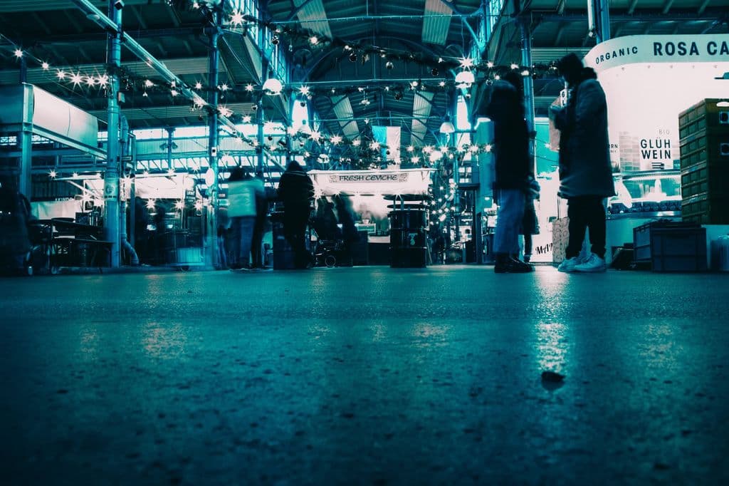 Indoor food market hall in Berlin, by Dimitri Frixou