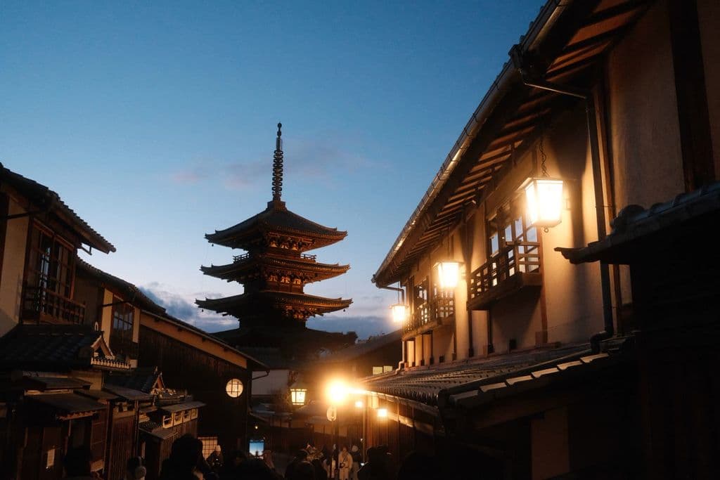 Yasaka Pagoda at dusk in Kyoto’s historic Higashiyama district, by Alec Doualetas