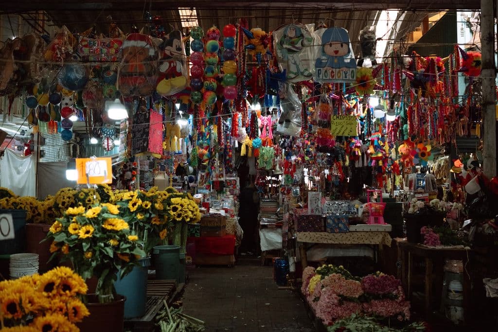 Colorful stalls at Mercado Jamaica in Mexico City, by Dafne Aranda