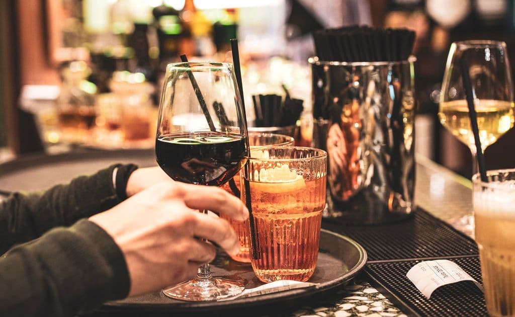 Spritz and wine at a Milan bar, by Mihaela Claudia Puscas