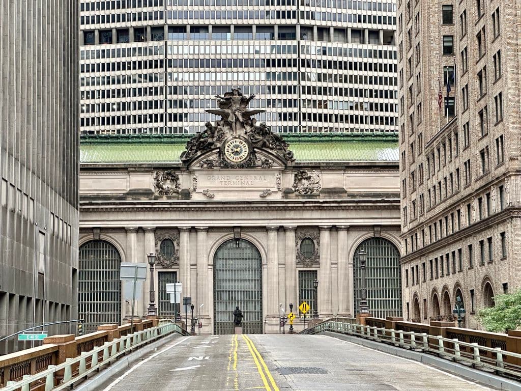 Grand Central Oyster Bar in New York City, by Andreas Leindecker
