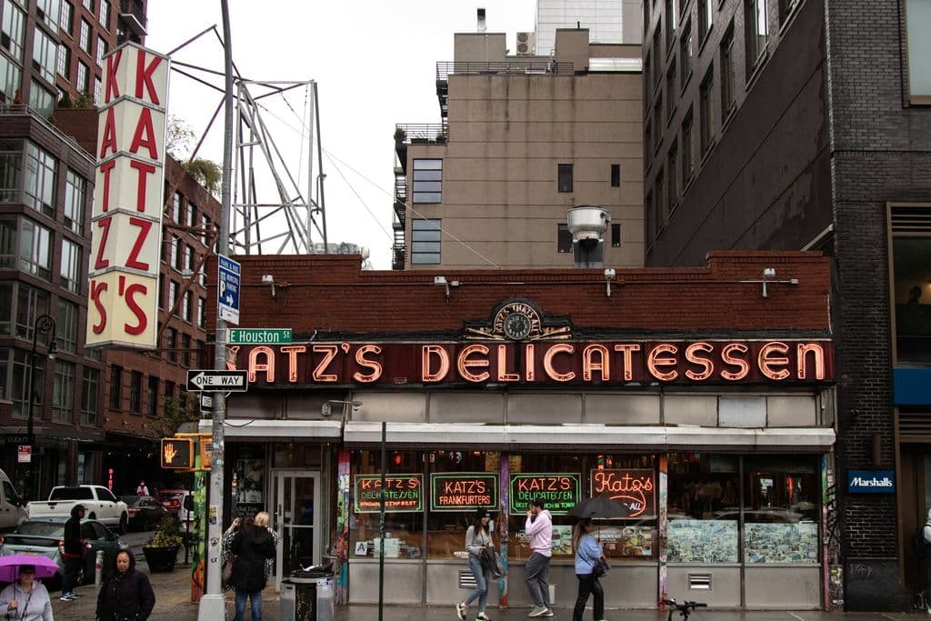 Katz’s Delicatessen in New York City, by Michał Kubiak