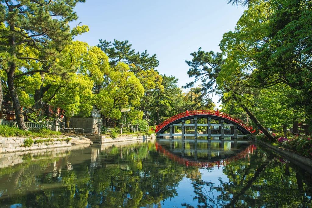 Bridge and greenery at Sumiyoshi Grand Shrine, by Ryutaro Tsukata