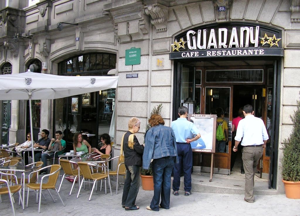 Café Guarany facade in Porto, by Manuel de Sousa